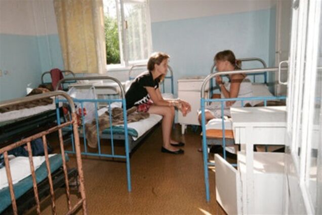 Отравление детей в Севастополе: главный санврач уволен, лагерь закрыт