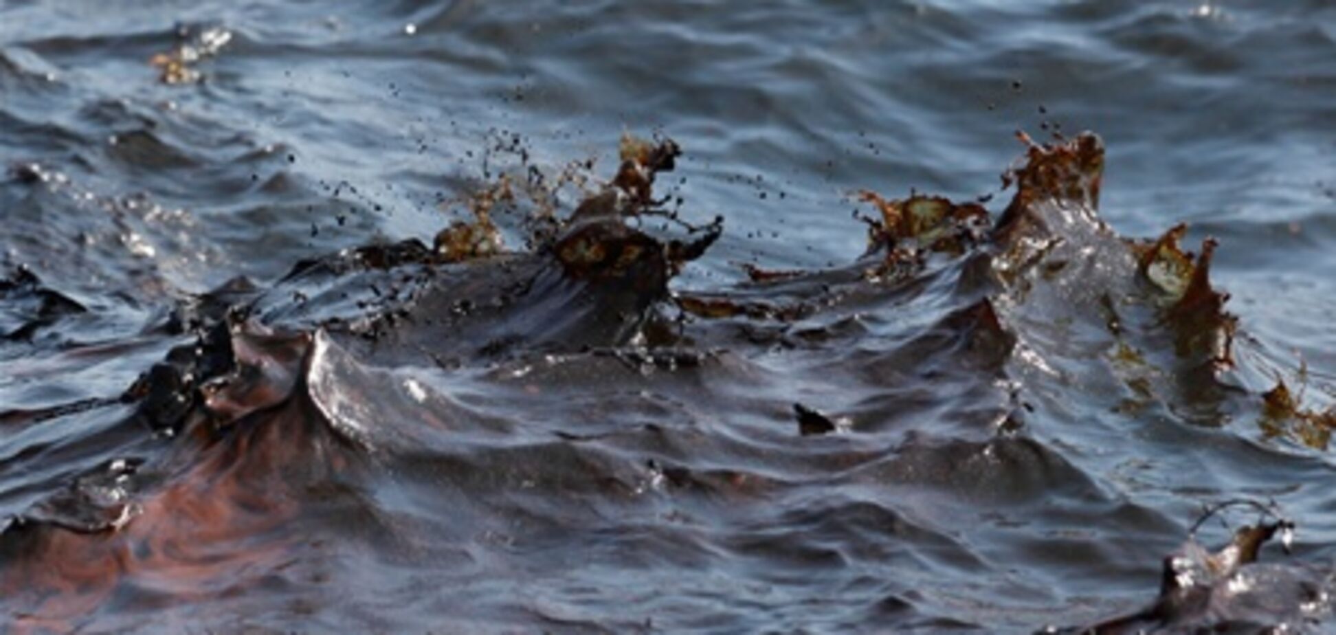 У берегов Китая обнаружено гигантское нефтяное пятно