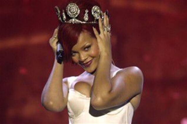 Рианна стала рекордсменом Фейсбука