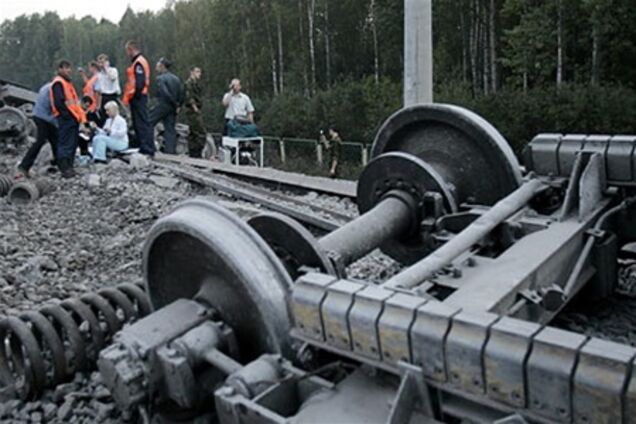 Миколаївщина. Дрезина зіткнулася з вантажним потягом