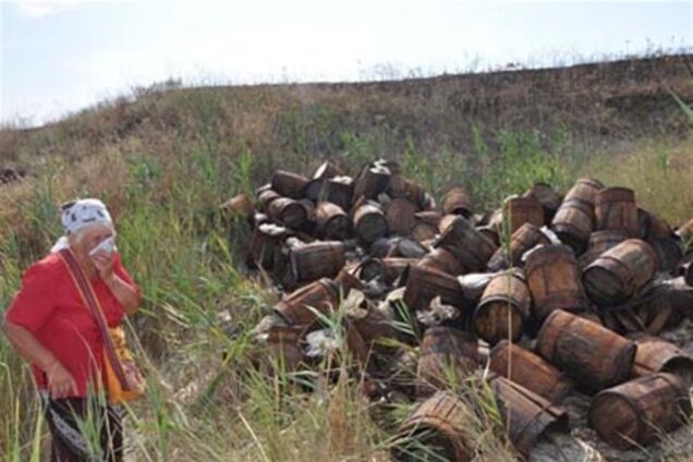 В Керчи гниет свалка мертвой рыбы: люди задыхаются