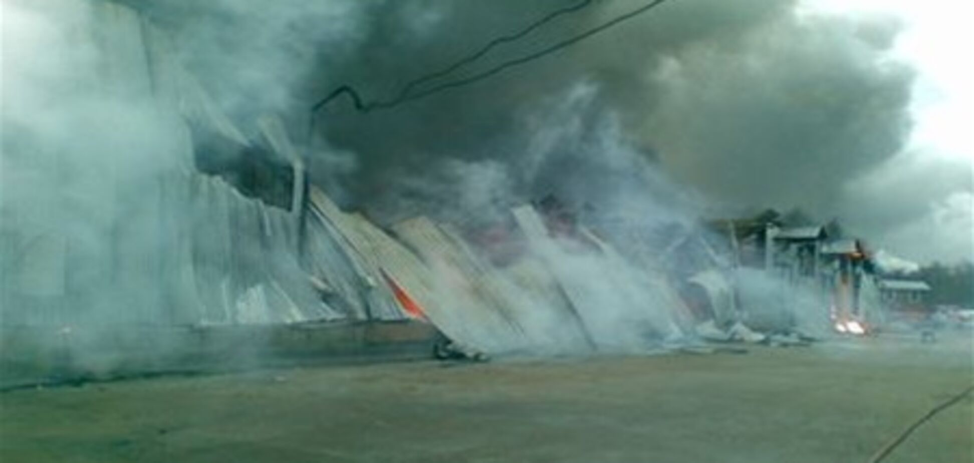 В центре Москвы загорелся армейский склад