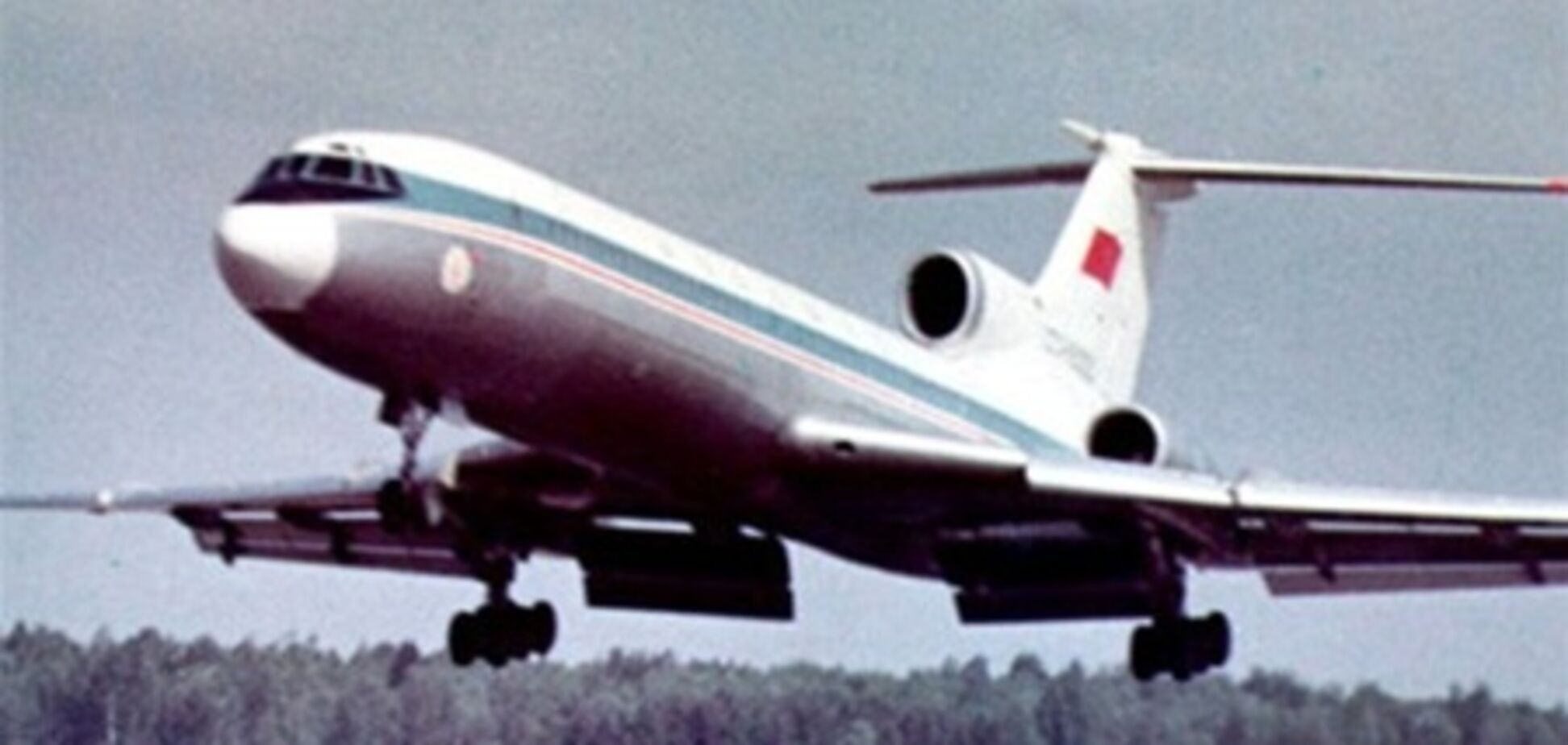 В России Ту-154 аварийно сел из-за отказа двигателя