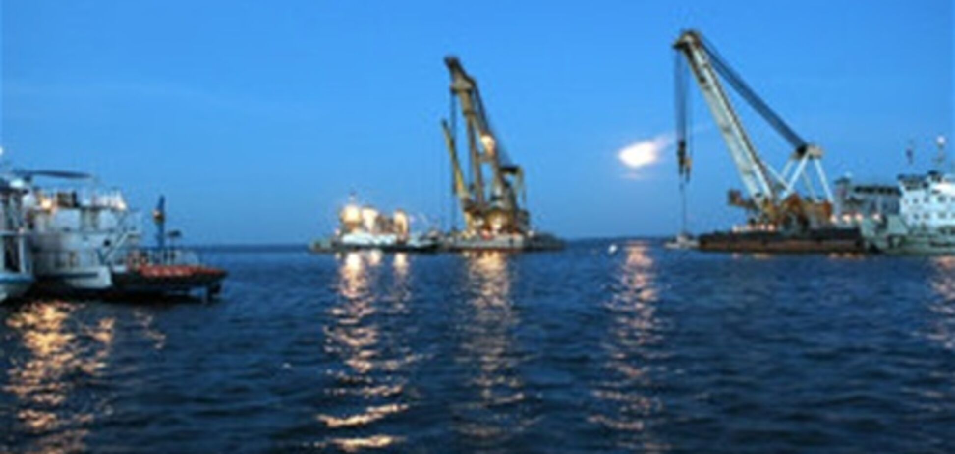 Подъем 'Булгарии' остановлен. Гроза идет