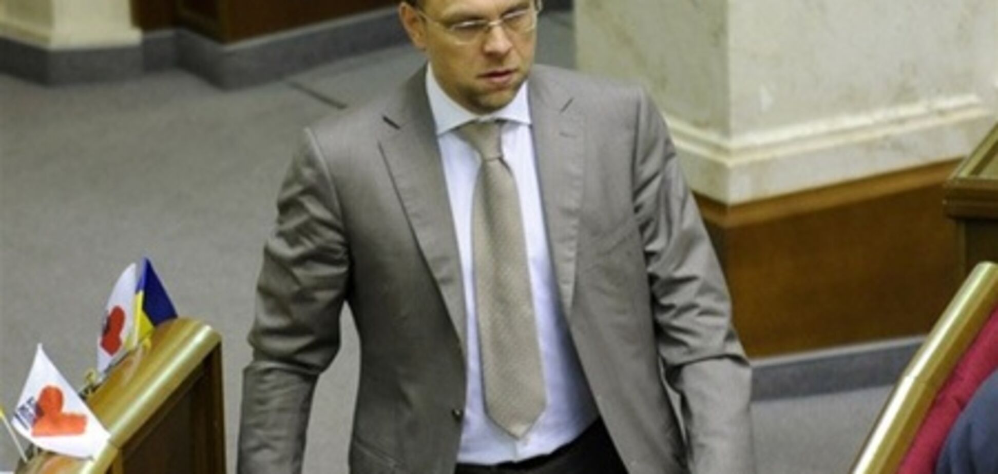 Суд ушел совещаться, лишать ли Тимошенко защиты Власенко