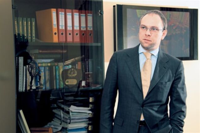  Власенко вернулся из командировки и готов защищать Тимошенко 