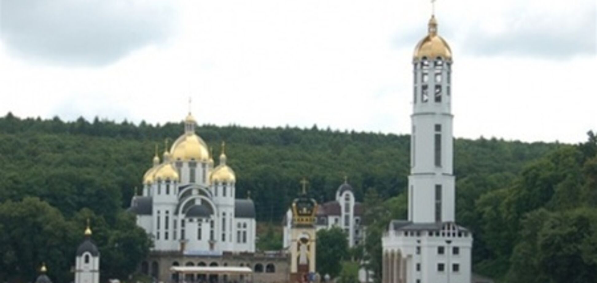 Ющенко повел свою партию в церковь