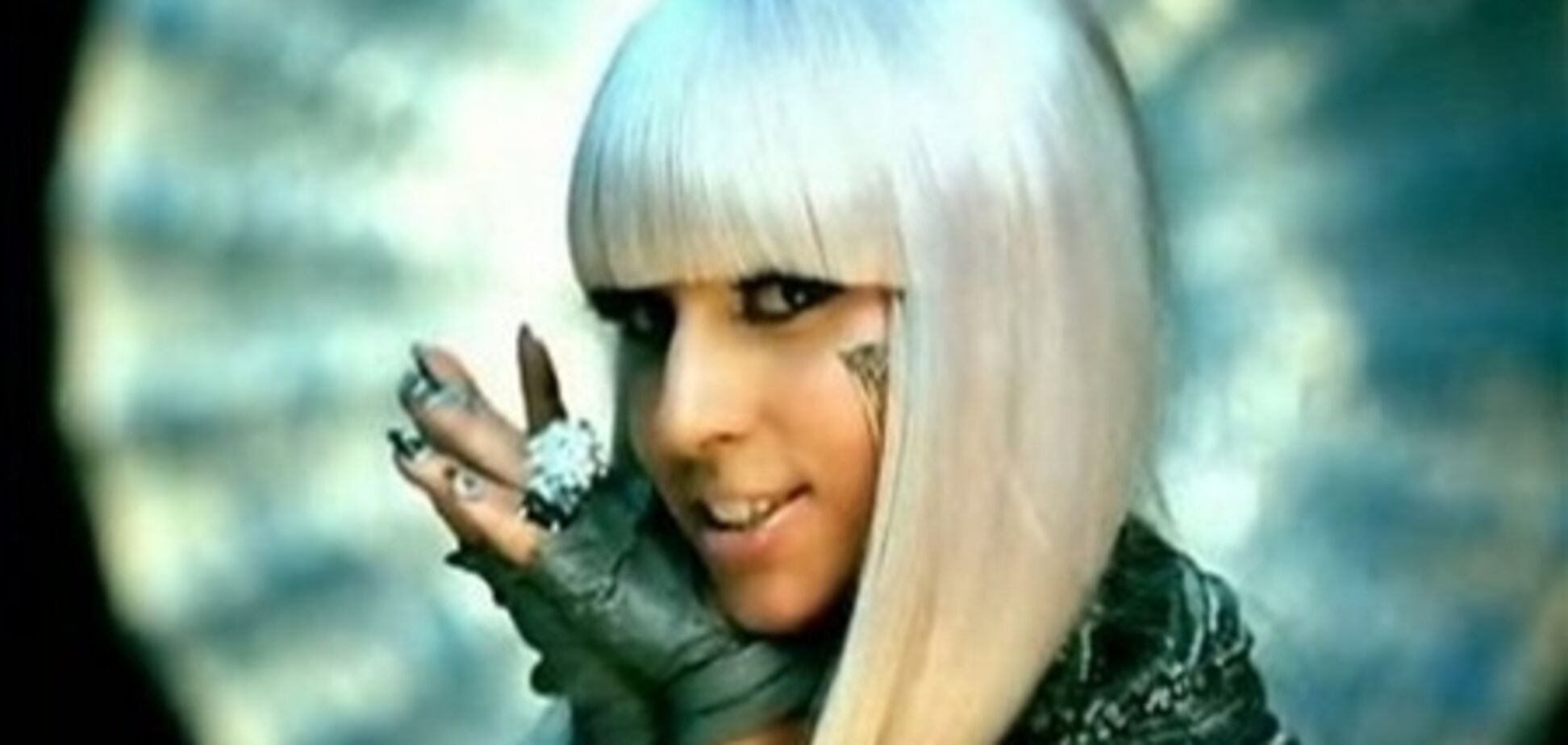 Леди Гага превратилась в интернет-мошенницу