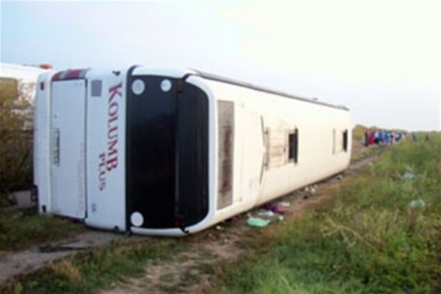 Автобус з українськими школярами перекинувся в Румунії: постраждали 46 дітей