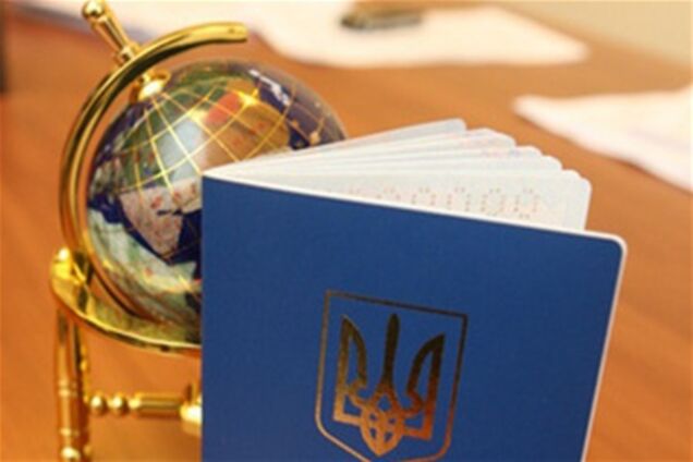 Експерт: вимагати від українців звіт після повернення з ЄС - це нонсенс