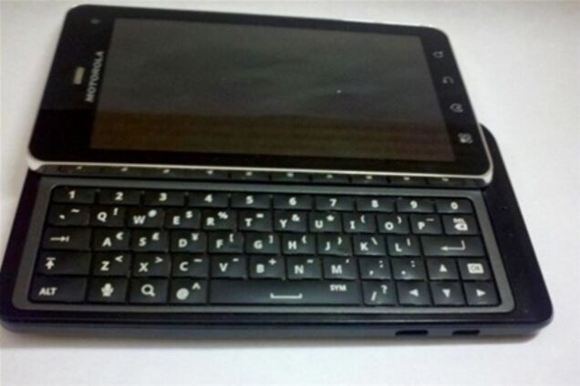 Motorola Droid 3 разобрали до винтика