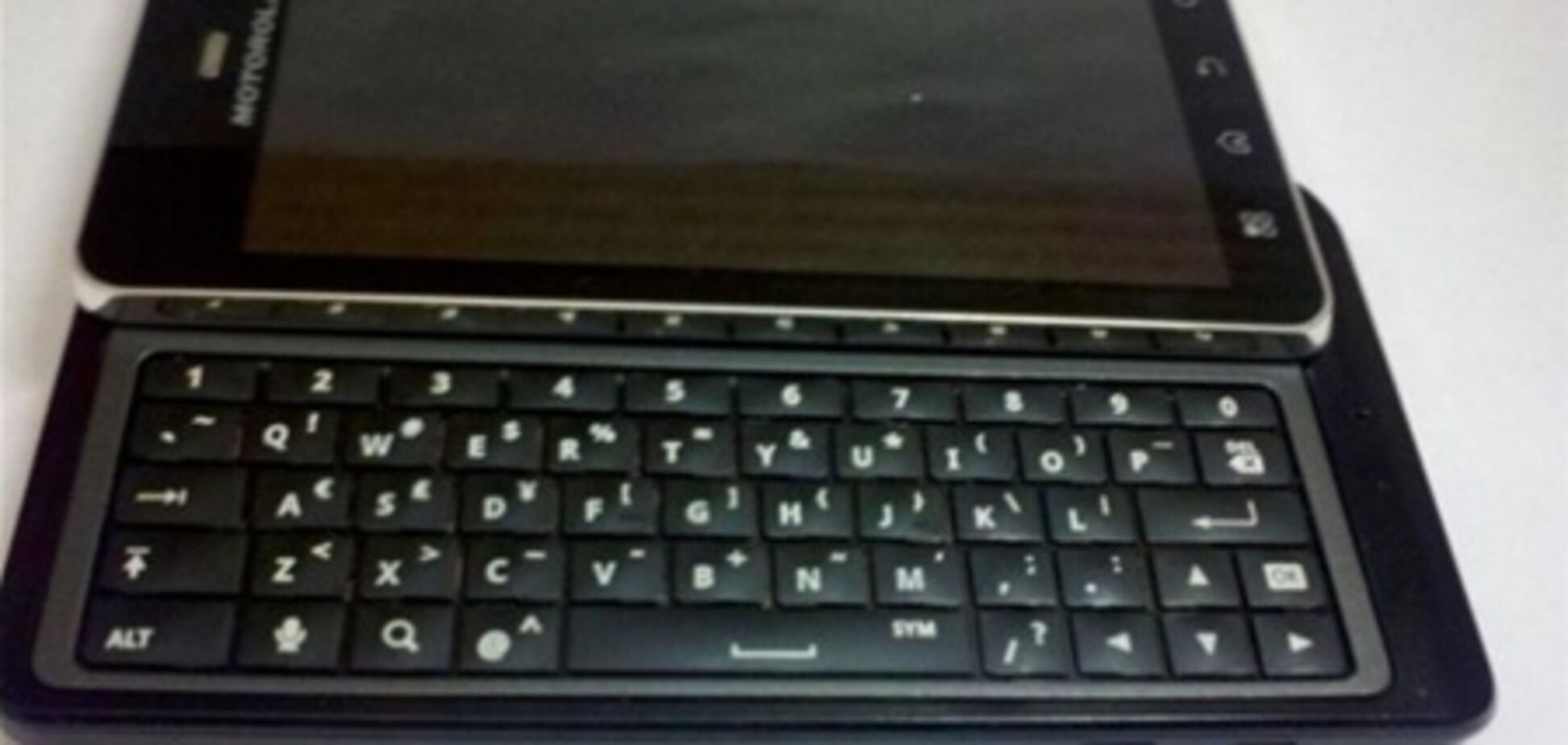 Motorola Droid 3 разобрали до винтика