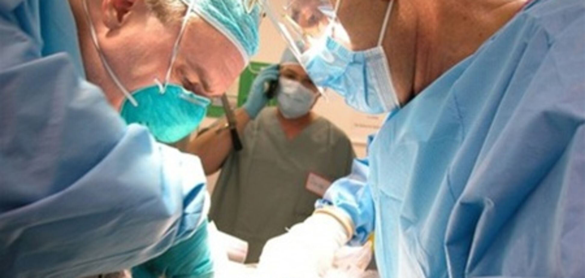 Сиамские близнецы с одним сердцем на двоих - врачи тянут время