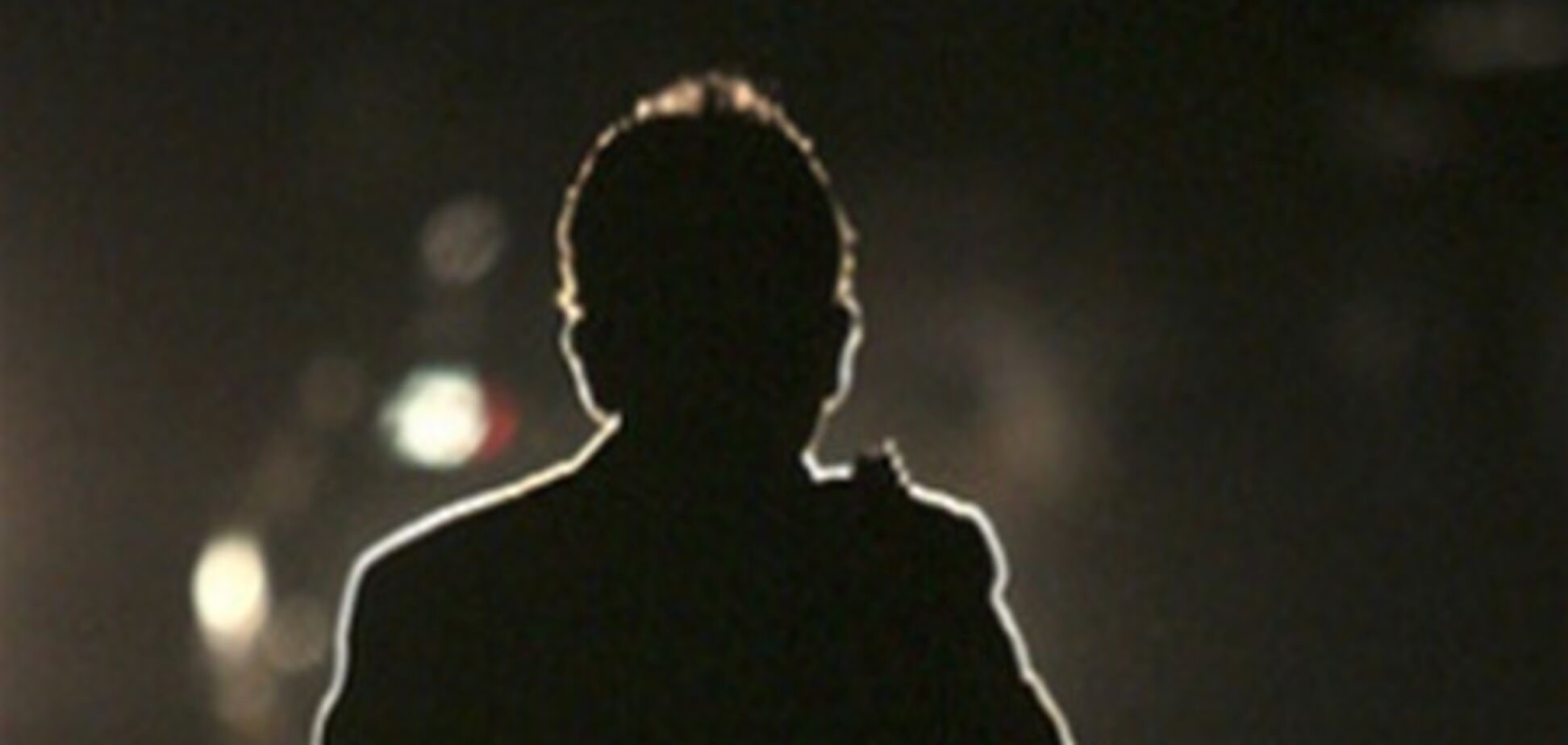 Грабитель искусал журналистку в лифте