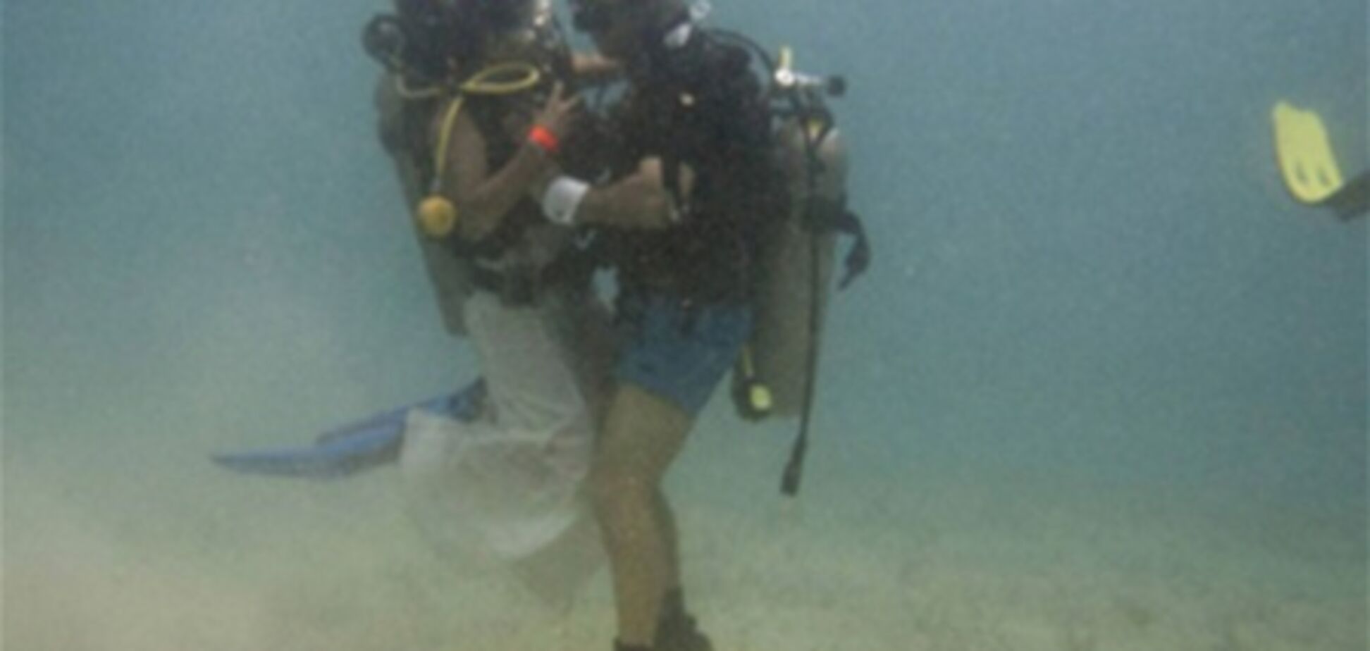 Підводний весілля в Мексиці трохи не дотягла до рекордної