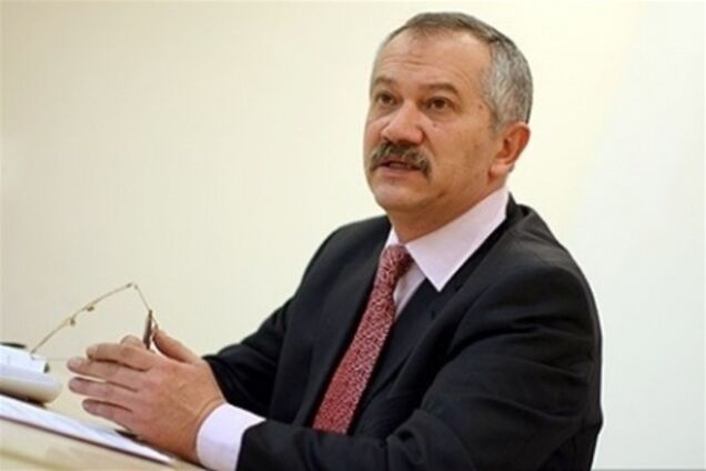 Восени гривня не обвалиться - Пинзеник