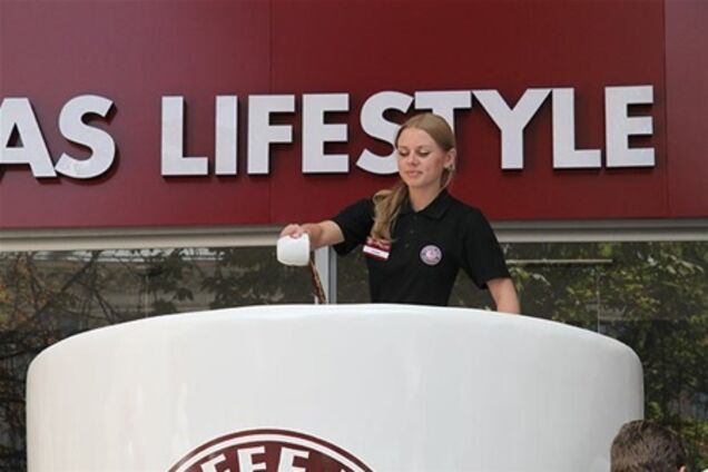 Чашка кави з Майдану занесена в Книгу рекордів України. ФОТО