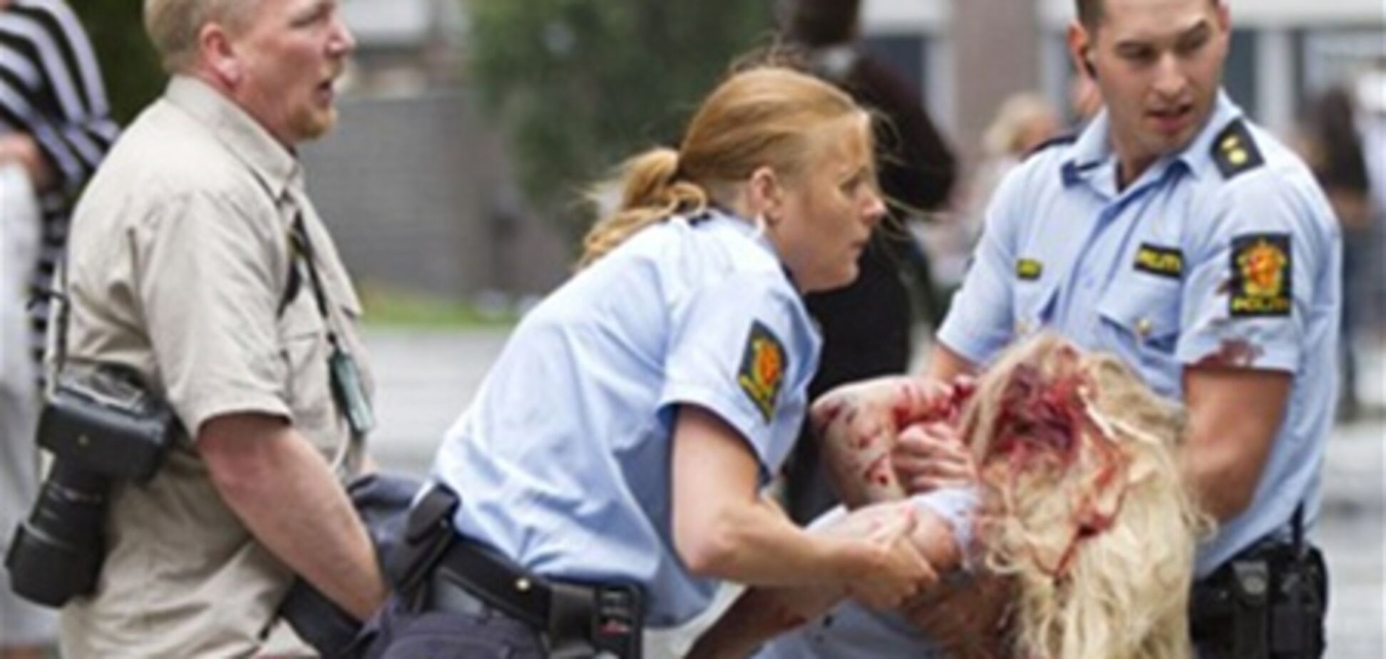 Норвежцу-террористу предъявили обвинение в убийстве 91 человека