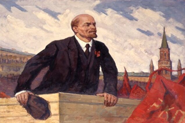 Коммунисты защитили памятник Ленину от осквернения националистами