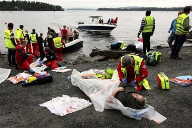 Поліція Норвегії запізнилася на 1,5 години на Утойю через відсутність транспорту