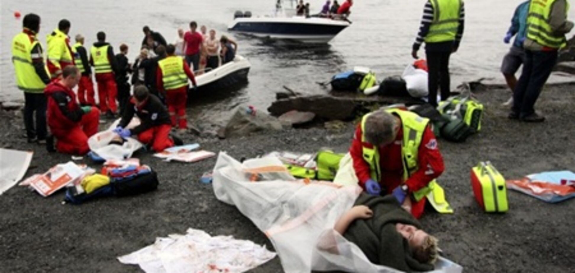 Поліція Норвегії запізнилася на 1,5 години на Утойю через відсутність транспорту