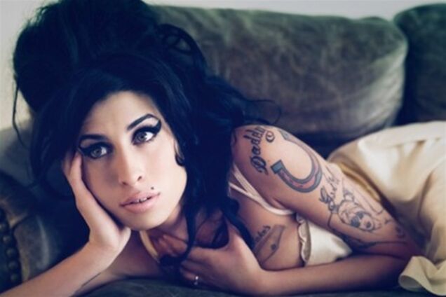 В Британии обнародовали основные версии смерти Эми Уайнхаус 