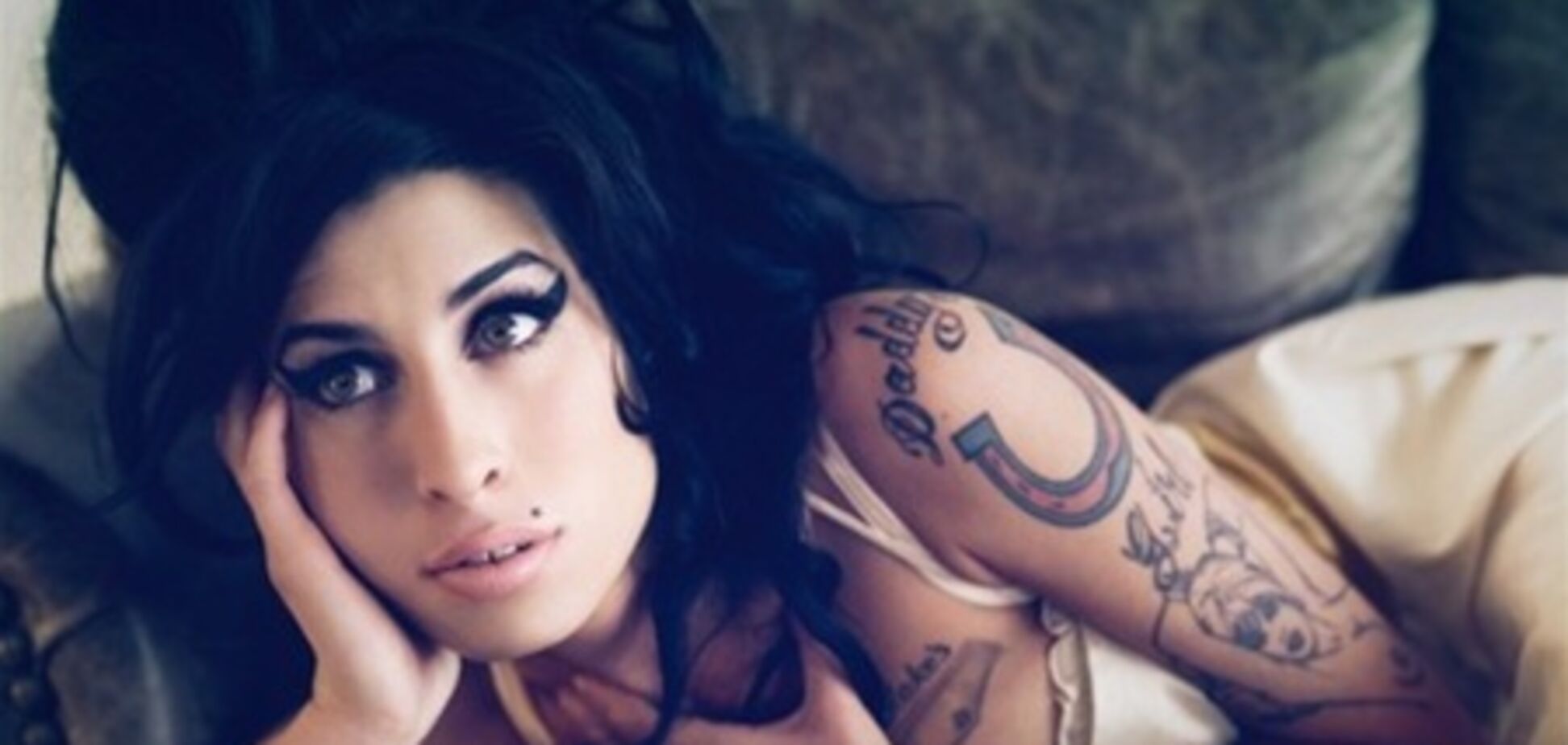 В Британии обнародовали основные версии смерти Эми Уайнхаус