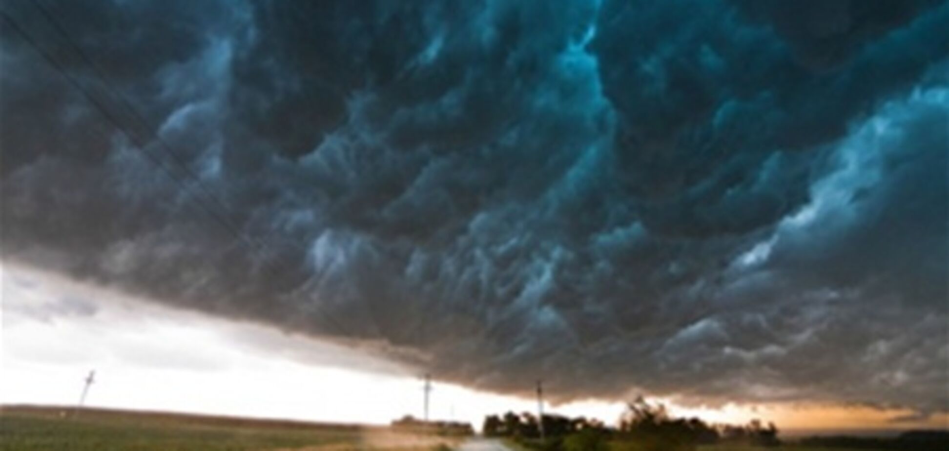 Удивительные и пугающие фотографии грозового неба