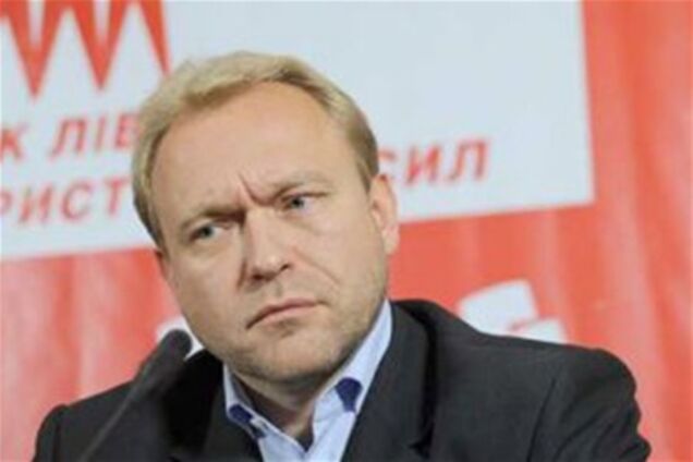 У Волги во время обыска изъяли завещание, квитанции и заколки для галстука