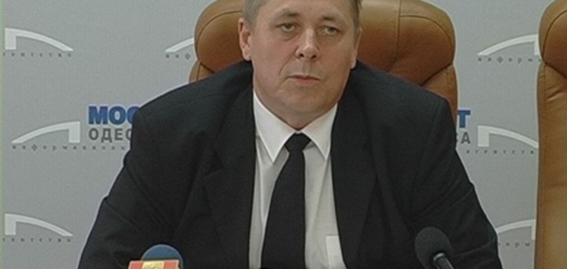 Янукович отправил Адамовича следом за Волгой