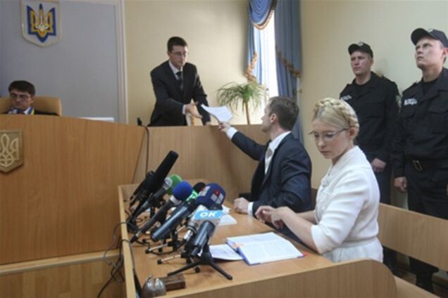 Киреев отказался убрать милицию из зала суда