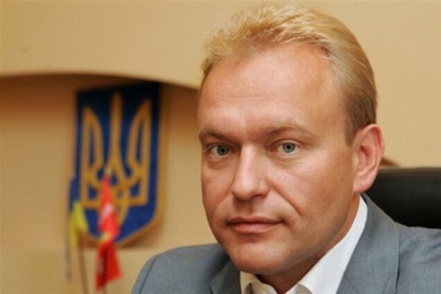 Янукович подписал указ об увольнении Волги