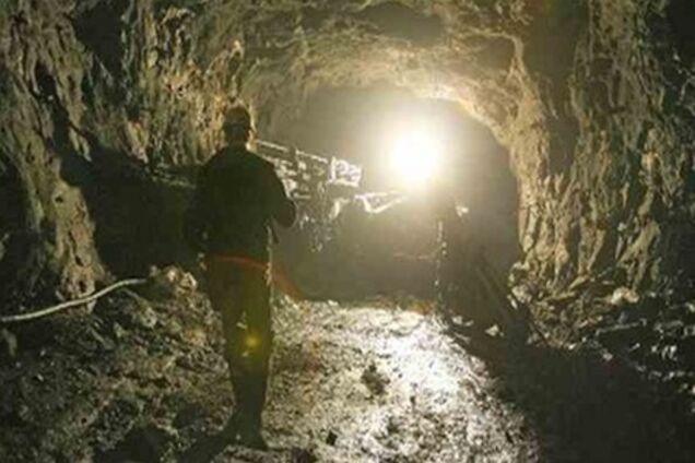 Обвал на донецкой шахте: один горняк погиб, трое пропали