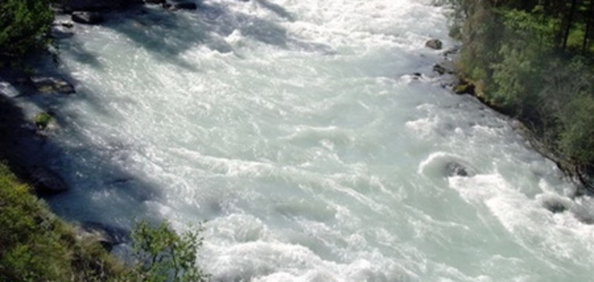 Киевлянин утонул в горной реке в России