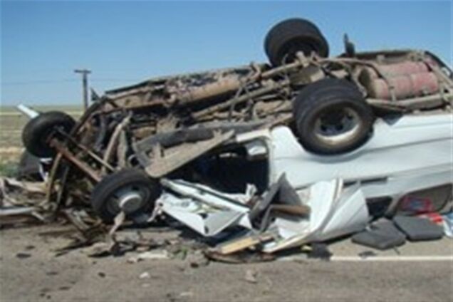 В Донецке «Газель» снесла с тротуара четырех человек