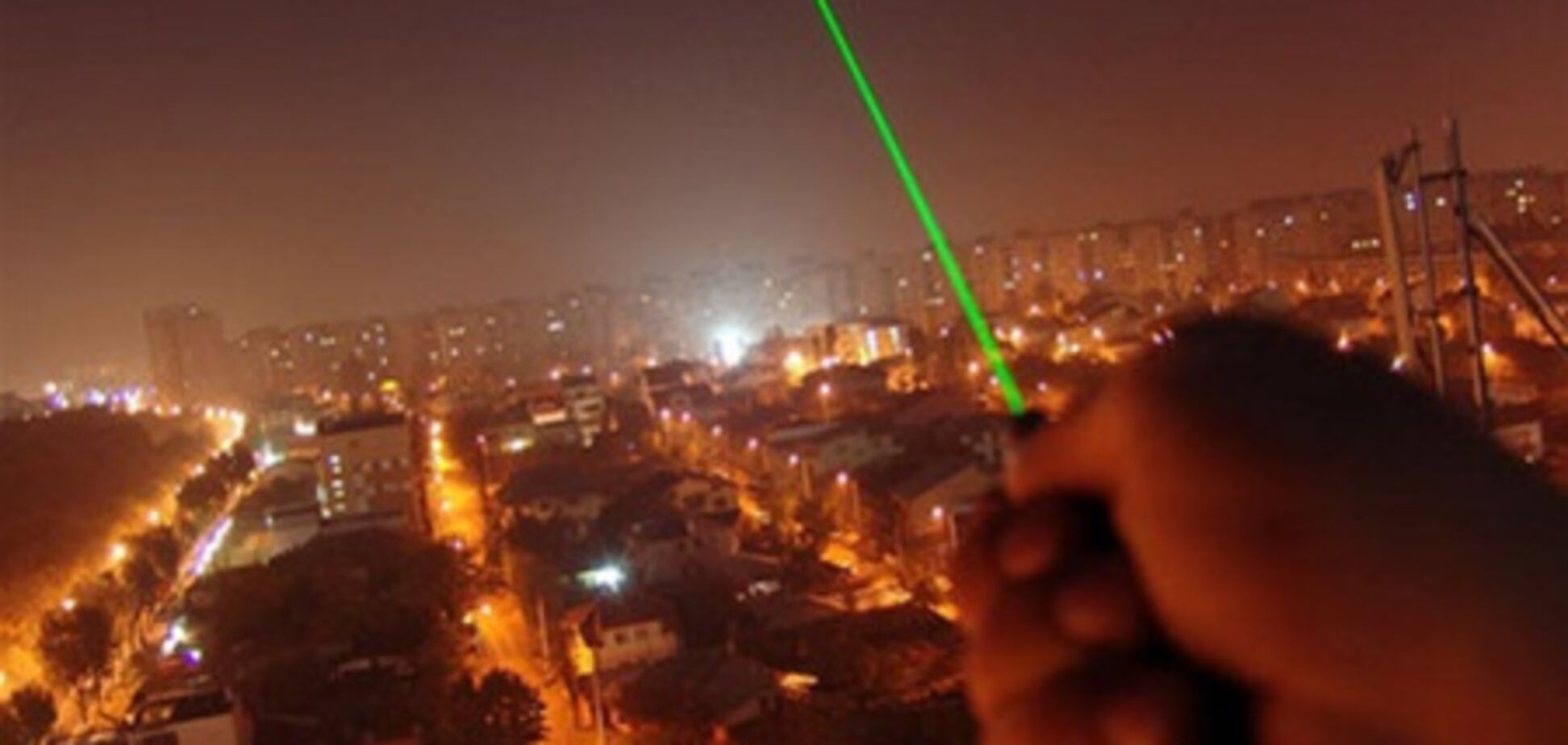 У Москві затримано чоловіка, засліпив лазером пілотів літака
