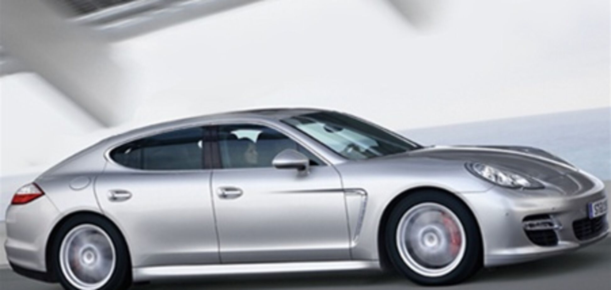 В следующем году появится удлиненный Porsche Panamera