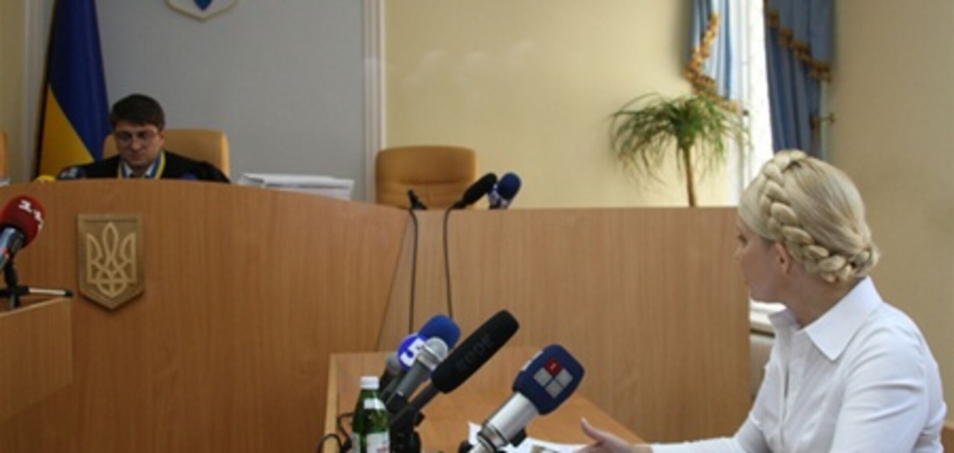 Тимошенко просить перенести суд