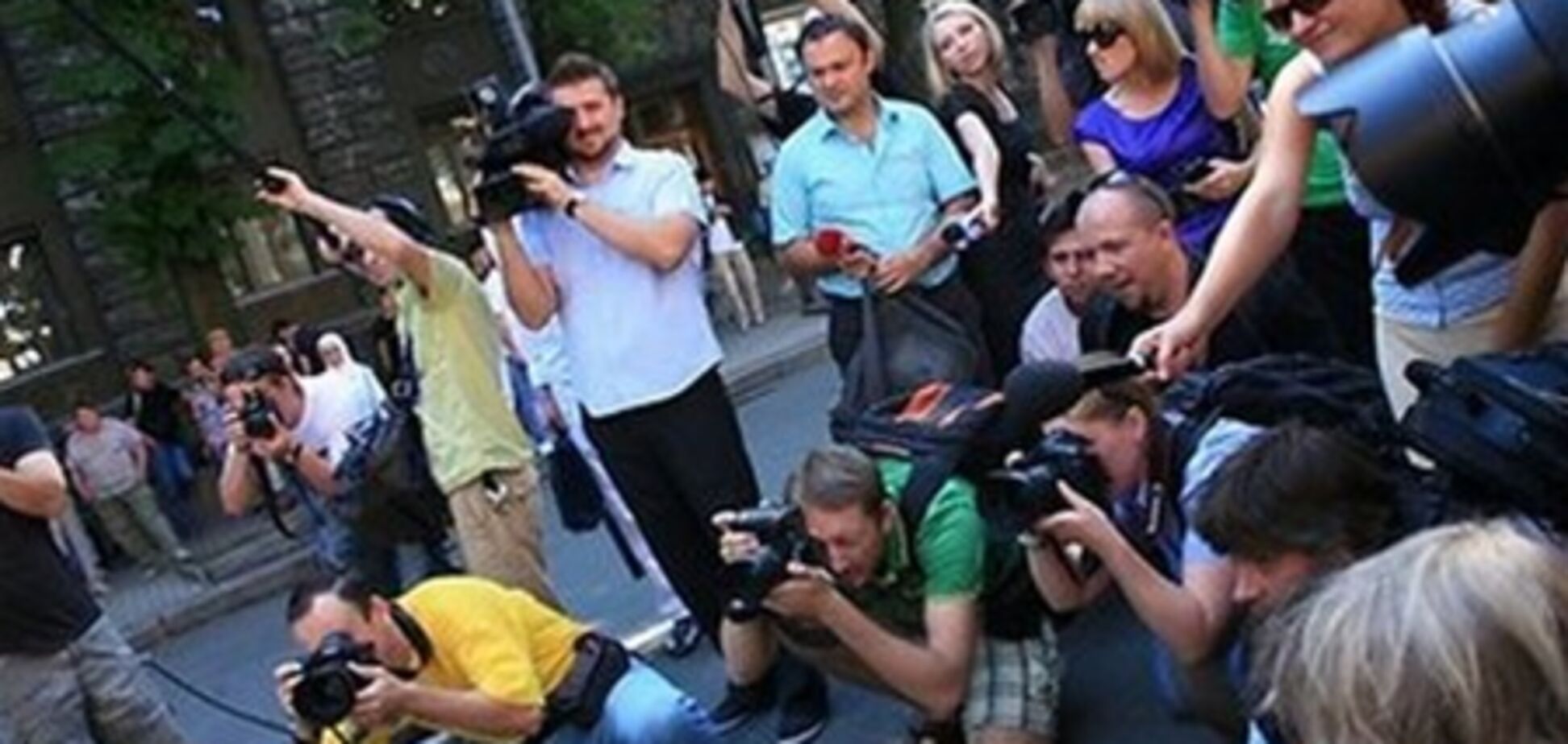 АП рассказала, как журналистам попасть в пул президента