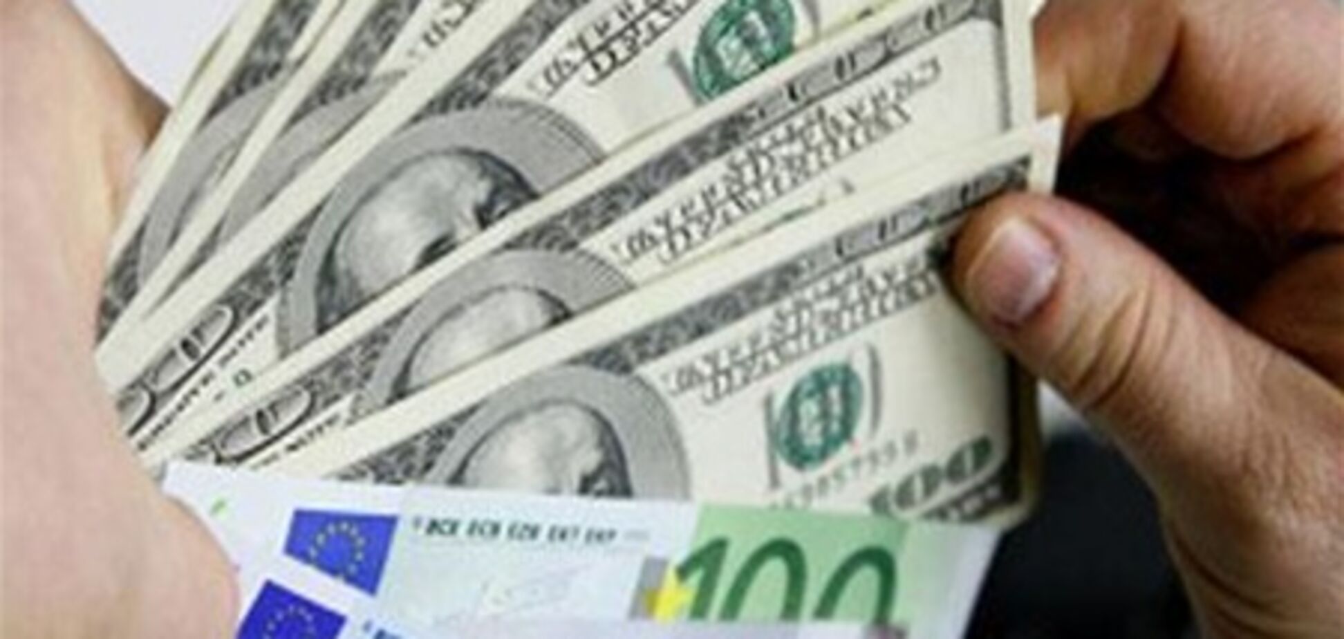 На коливання долара в Україні може вплинути паніка