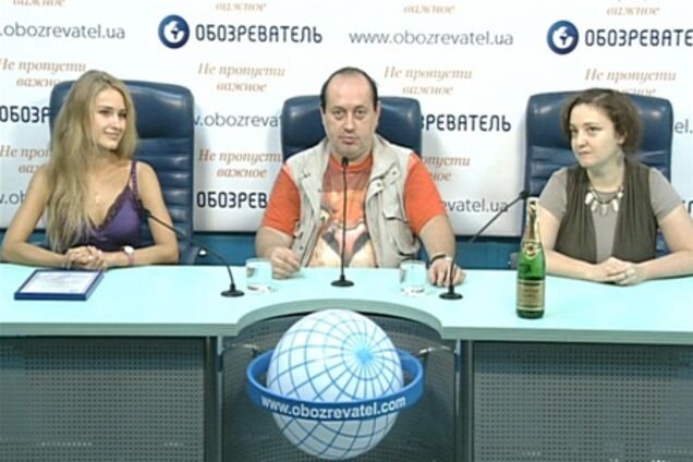 «Обозреватель» предпочитает блондинок, изучающих иностранные языки