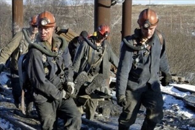 Трагедії на шахтах забрали життя 27 шахтарів