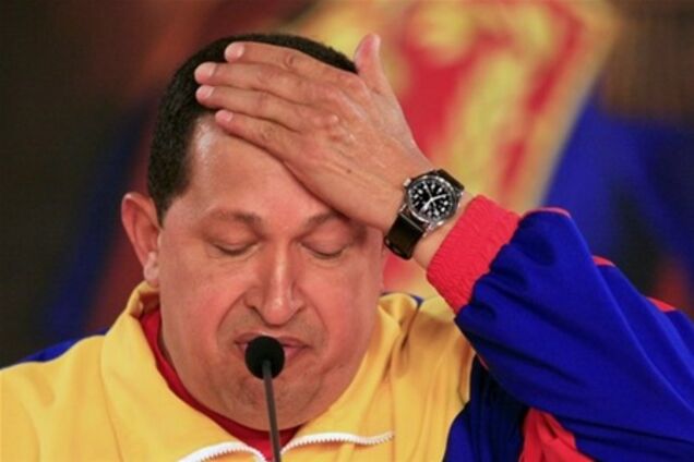 Чавес не сможет работать еще три месяца