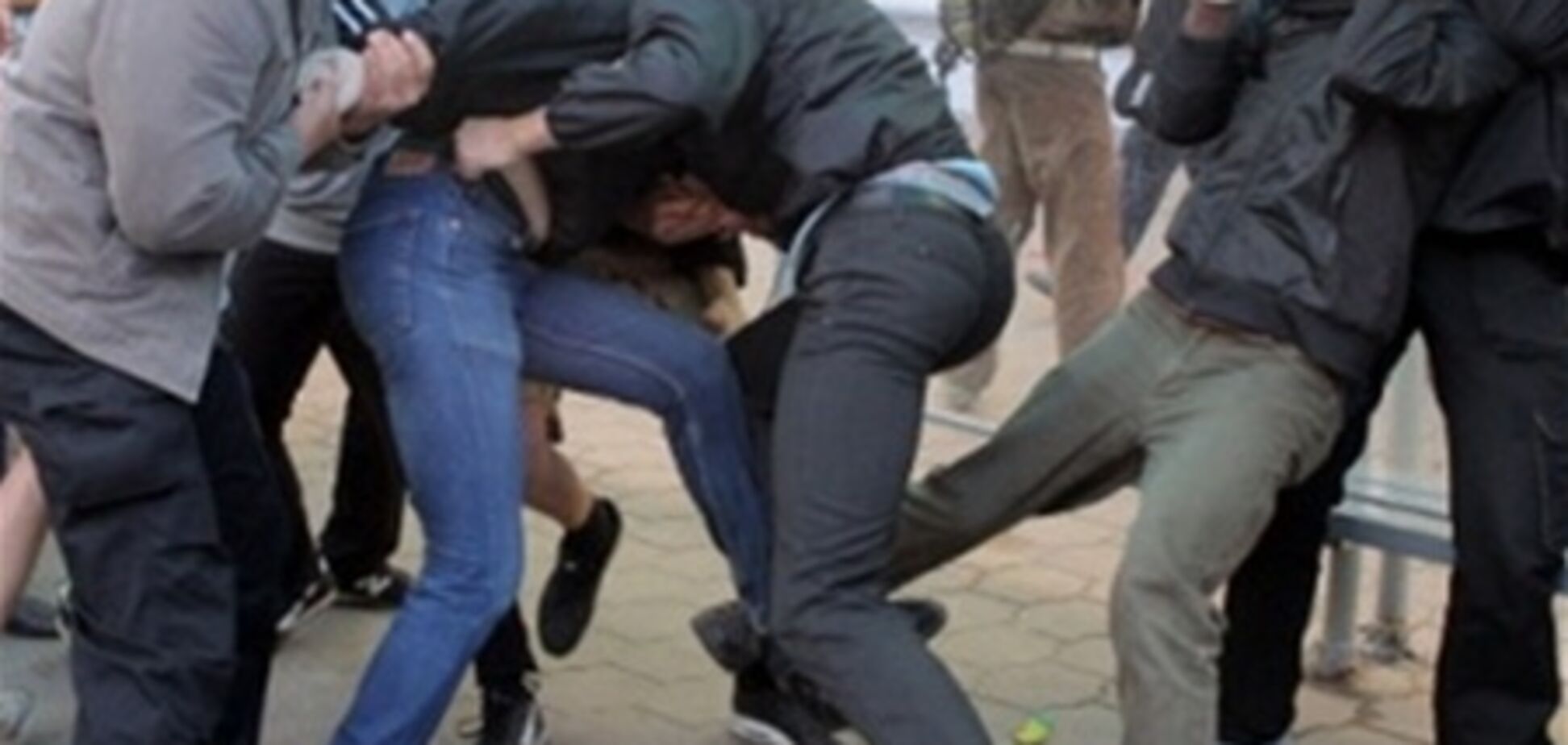 День независимости в Беларуси: протестующих били и травили газом. Фото, видео