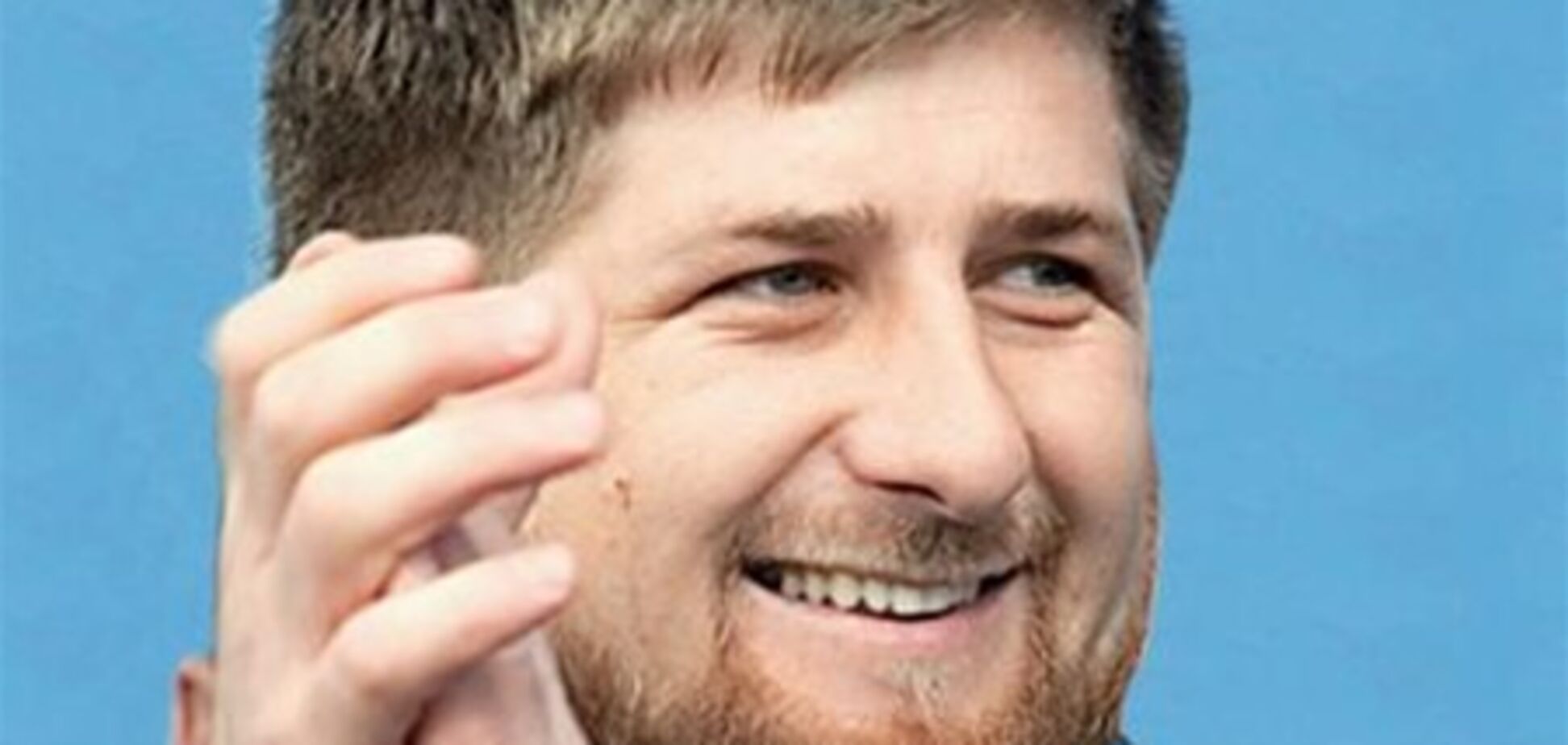Кадыров после инцидента с самолетом запретил в Чечне лазерные указки