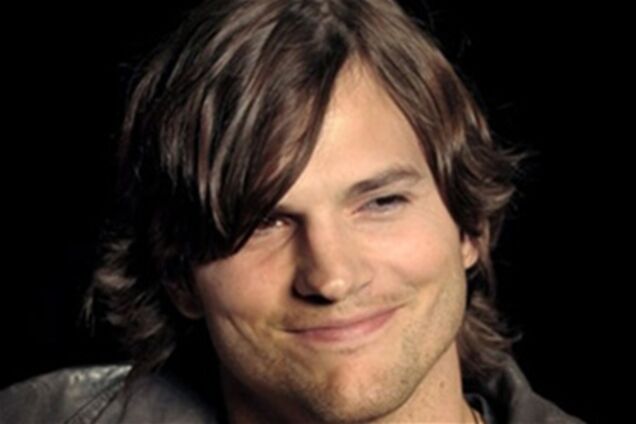 Эштон Катчер продал 'холостяцкий' особняк