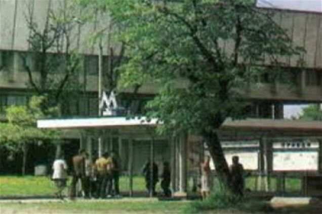 Біля столичного метро згвалтували і спалили дівчину