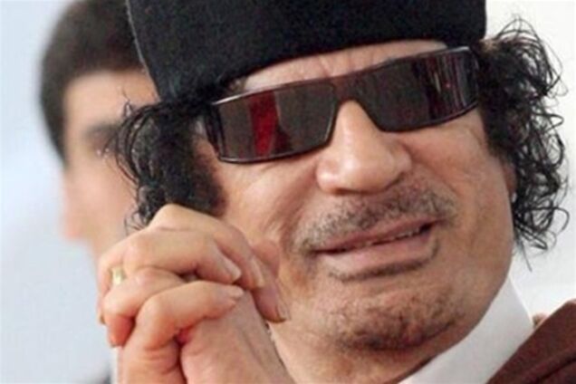 Модник Каддафи. 6 солнцезащитных очков, которые носят диктаторы. Фото