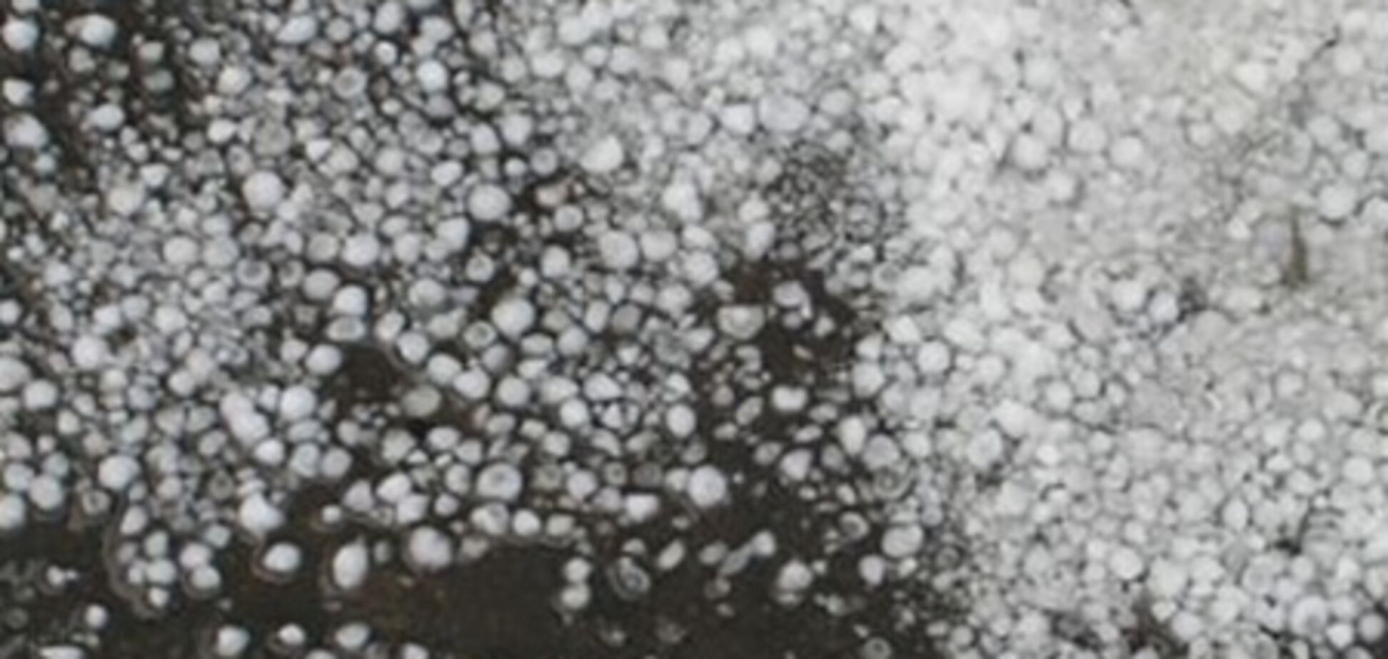 Киев засыпало градом