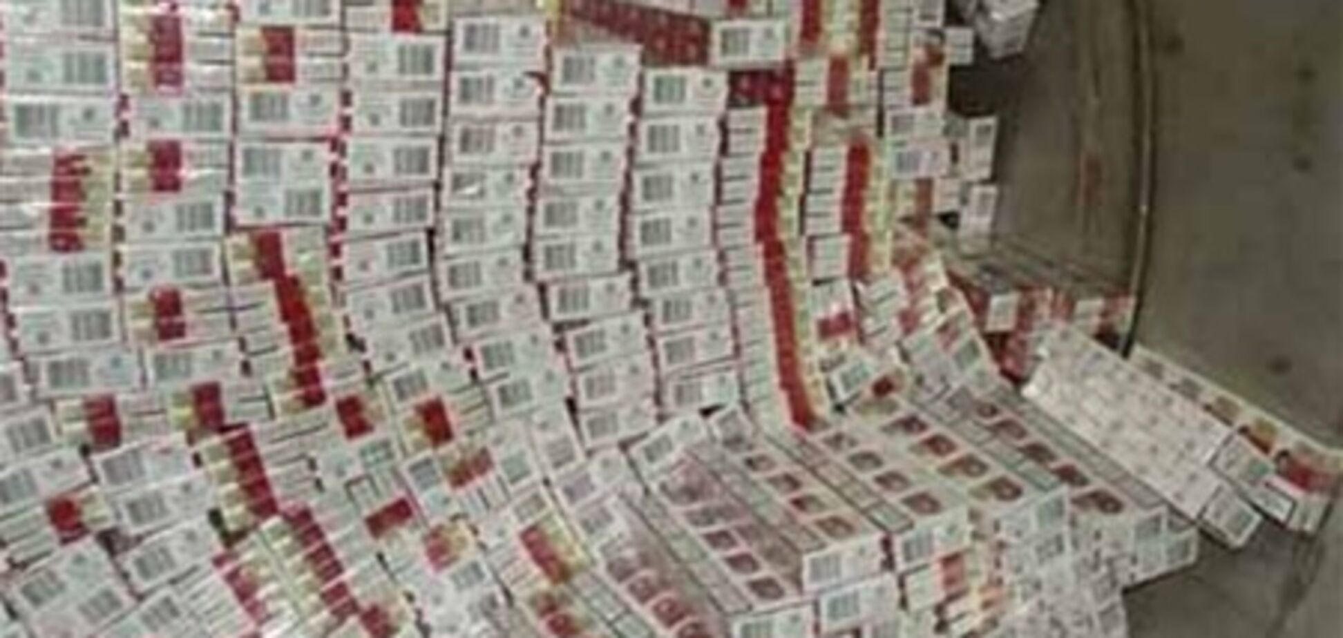 Киевлянин организовал схему поставок сигарет в Евросоюз
